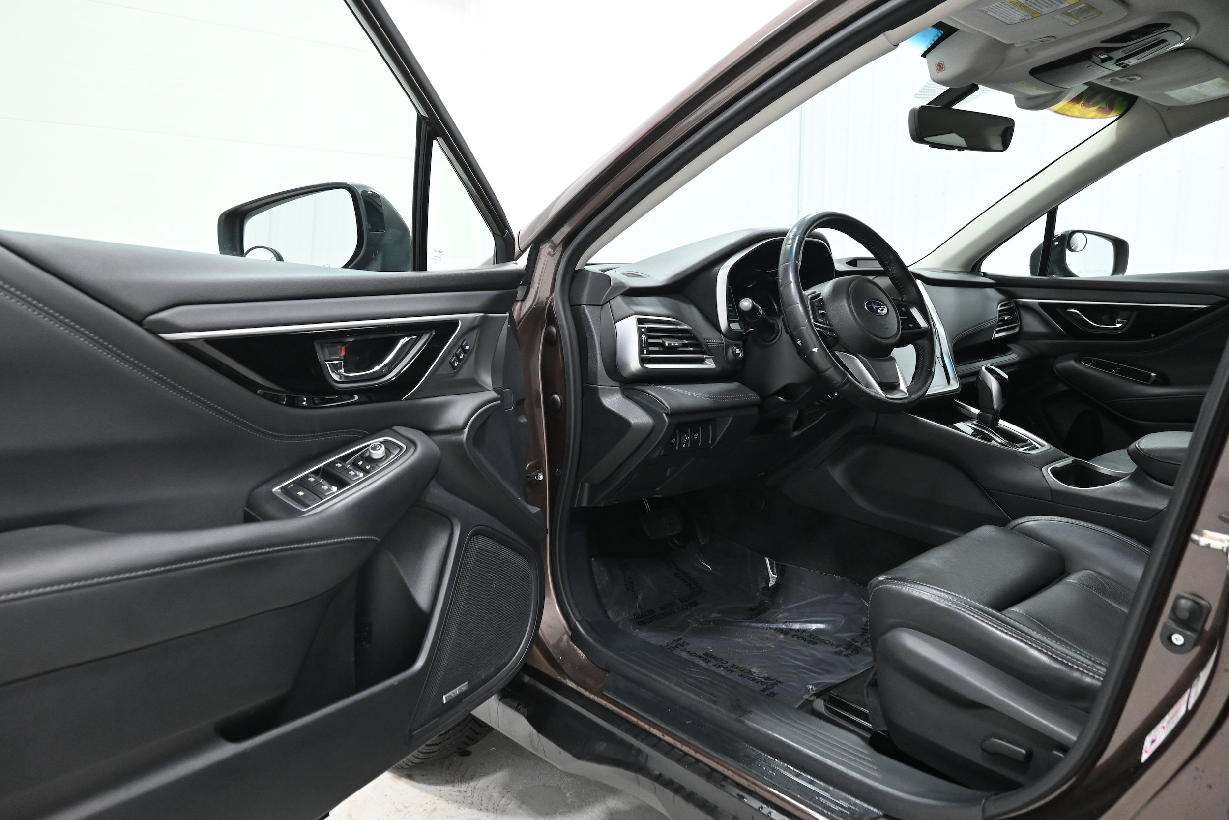 Used 2020 Subaru Outback Limited AWD/4WD image 3