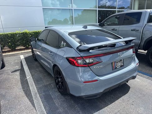 Used 2023 Honda Civic Sport image 3