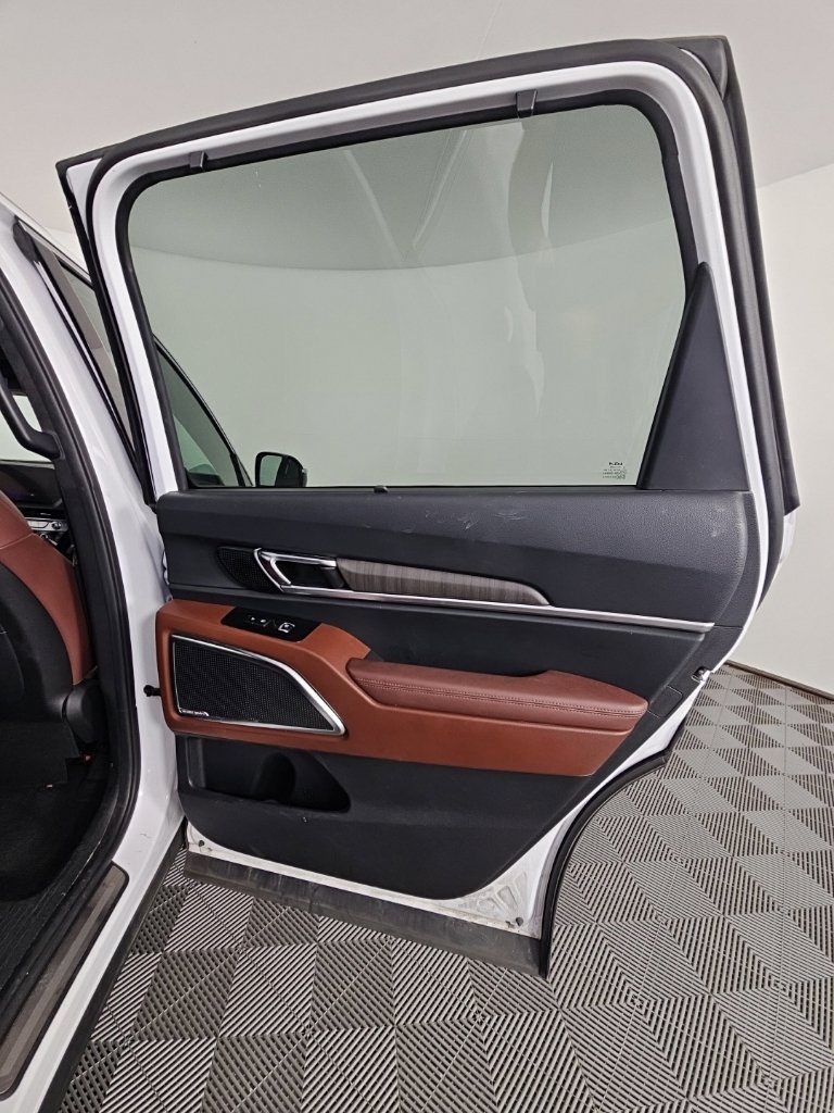 Used 2023 Kia Telluride SX Prestige AWD/4WD image 18