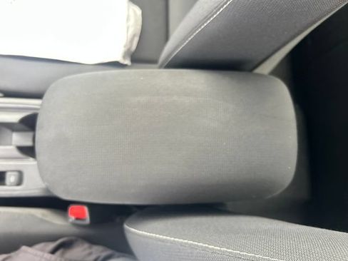 Used 2025 Toyota Corolla LE FWD image 24