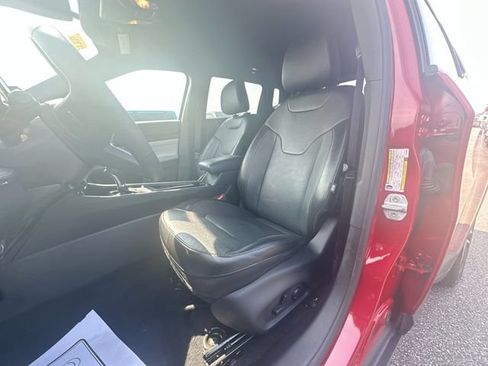 Certified 2023 Jeep Compass Limited AWD/4WD image 13
