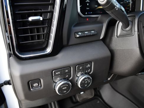 New 2026 GMC Sierra 2500 Denali w/ Technology Package AWD/4WD image 16
