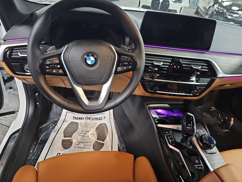 Certified 2023 BMW 530i w/ Executive Package image 18
