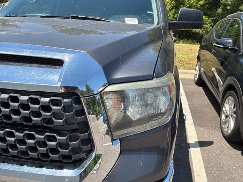 Used 2018 Toyota Tundra SR5 w/ SR5 Upgrade Package AWD/4WD image 12