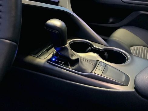 Used 2023 Toyota Camry SE w/ Convenience Package image 16