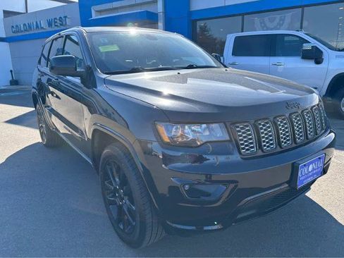 Used 2019 Jeep Grand Cherokee Altitude image 14