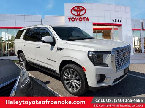 Used 2021 GMC Yukon Denali w/ Denali Premium Package AWD/4WD image 1