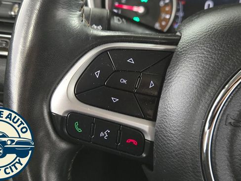 Used 2019 Jeep Compass Limited image 13