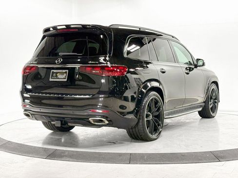 Used 2025 Mercedes-Benz GLS 580 4MATIC image 35