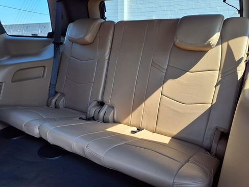 Used 2018 Cadillac Escalade Platinum AWD/4WD image 6