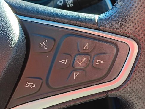 Used 2022 Chevrolet Malibu LS image 18