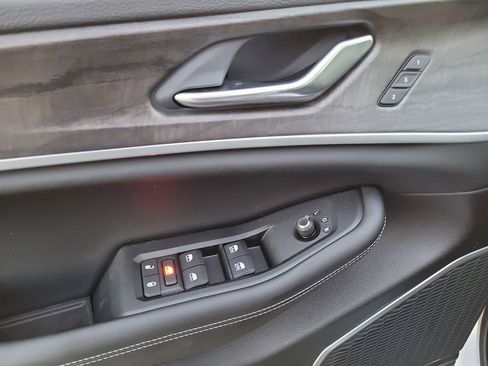 New 2026 Jeep Grand Cherokee L Limited w/ Limited Altitude Package RWD image 19