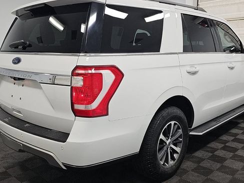 Used 2018 Ford Expedition XLT w/ Equipment Group 202A RWD image 4