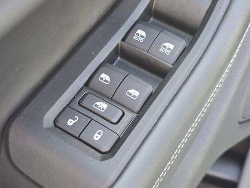 Used 2025 Jeep Grand Cherokee Limited w/ Black Appearance Package image 26