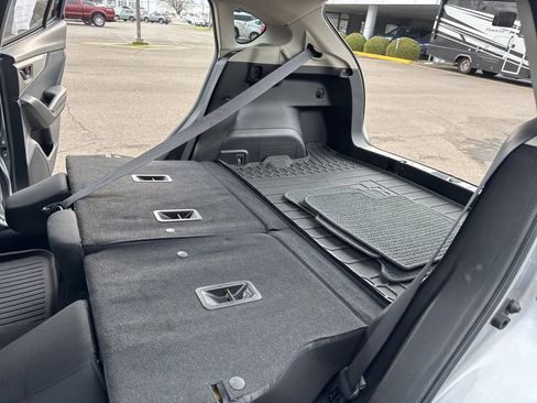 Used 2021 Subaru Crosstrek 2.0i image 16