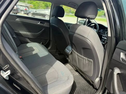 Used 2019 Hyundai Sonata SE FWD image 18