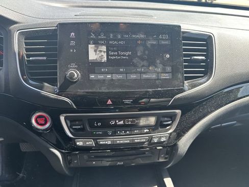 Used 2022 Honda Pilot Touring image 15