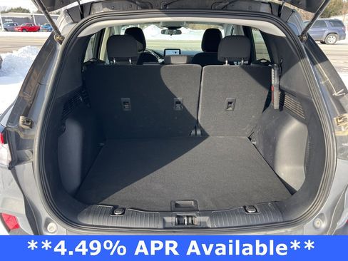 Used 2022 Ford Escape SE w/ Cold Weather Package image 9