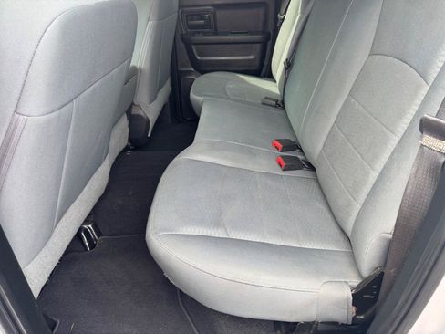 Used 2017 RAM 1500 Express AWD/4WD image 6