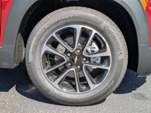New 2025 Chevrolet TrailBlazer LT w/ Convenience Package FWD image 12
