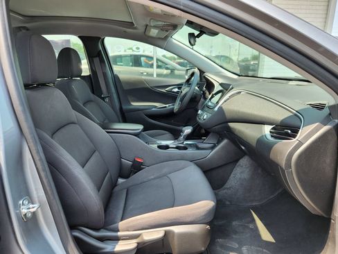 Used 2023 Chevrolet Malibu LT FWD image 10
