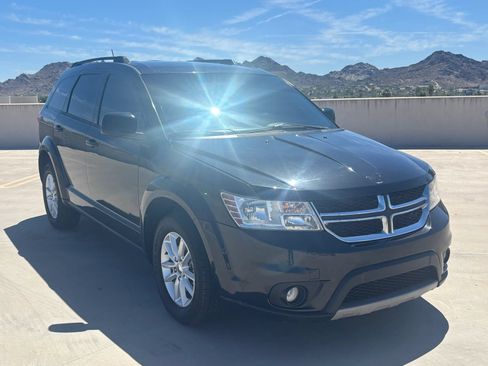 Used 2013 Dodge Journey SXT w/ Flexible Seating Group FWD image 4