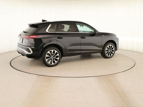 New 2026 Audi Q3 quattro 2.0T AWD/4WD image 7