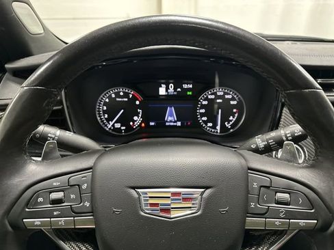 Used 2023 Cadillac XT6 Sport AWD/4WD image 10