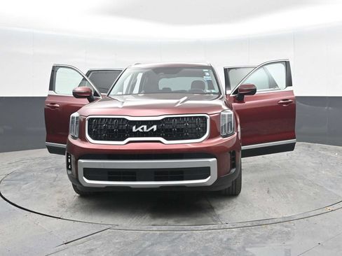 Used 2023 Kia Telluride EX w/ EX Captain's Chair Package FWD image 54