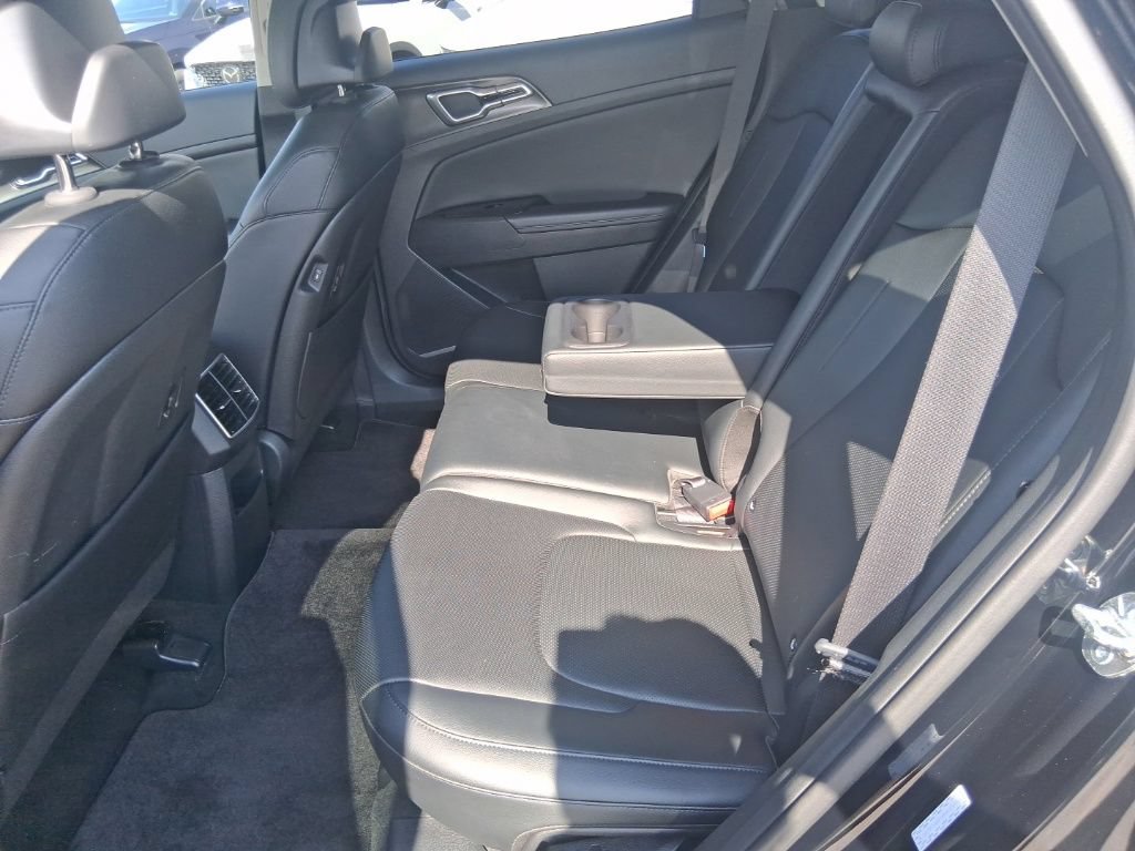 Certified 2024 Kia Sportage EX FWD image 16