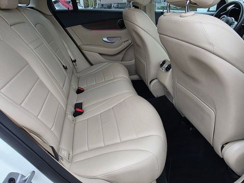 Used 2022 Mercedes-Benz GLC 300 GLC 300 image 13