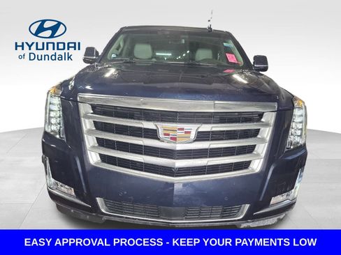 Used 2017 Cadillac Escalade Premium Luxury image 3