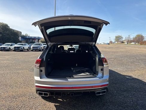 Used 2024 Volkswagen Atlas Cross Sport SEL R-Line image 6