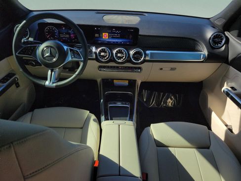 Certified 2025 Mercedes-Benz GLB 250 image 17