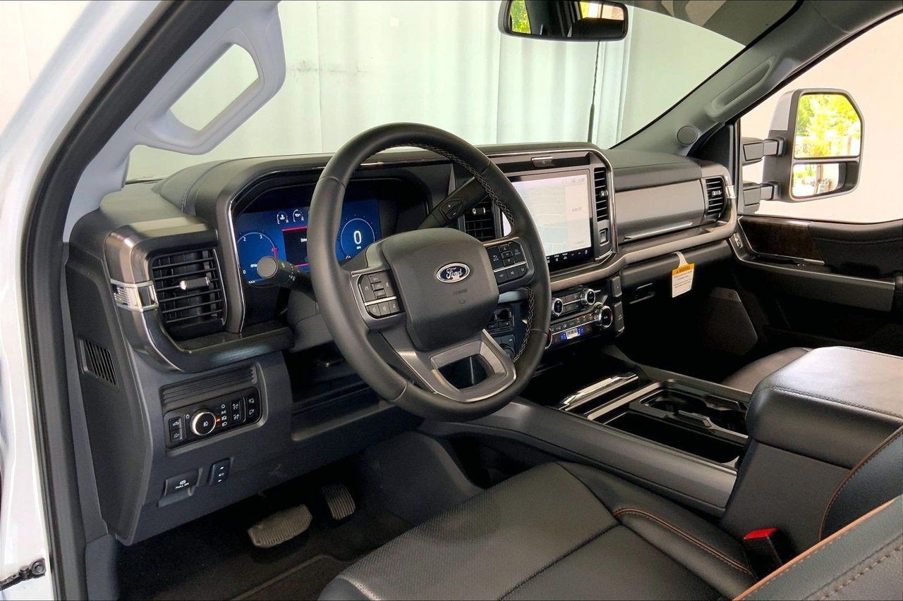 Used 2026 Ford F350 Lariat AWD/4WD image 13