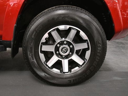 Certified 2023 Toyota 4Runner TRD Off-Road Premium w/ Moonroof Package AWD/4WD image 32