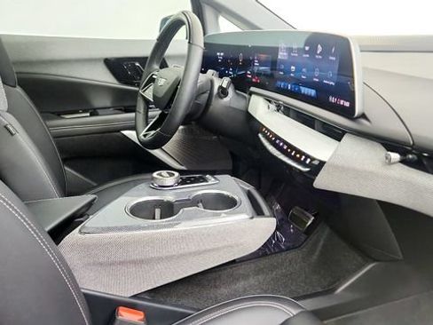 Used 2025 Cadillac Optiq Sport 1 AWD/4WD image 34