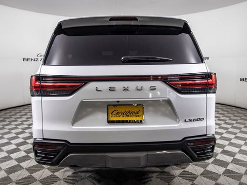 Used 2023 Lexus LX 600 4WD w/ Appearance Package image 8