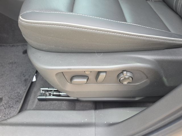 Used 2025 Buick Envision Avenir AWD/4WD image 17