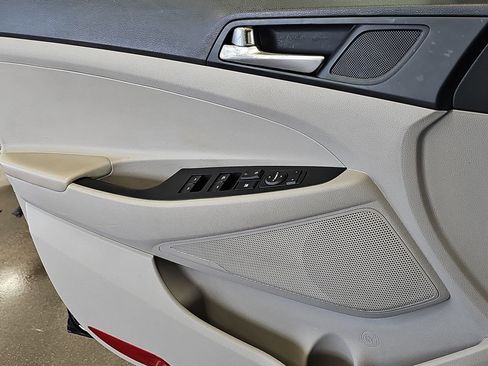 Used 2019 Hyundai Tucson SEL image 24