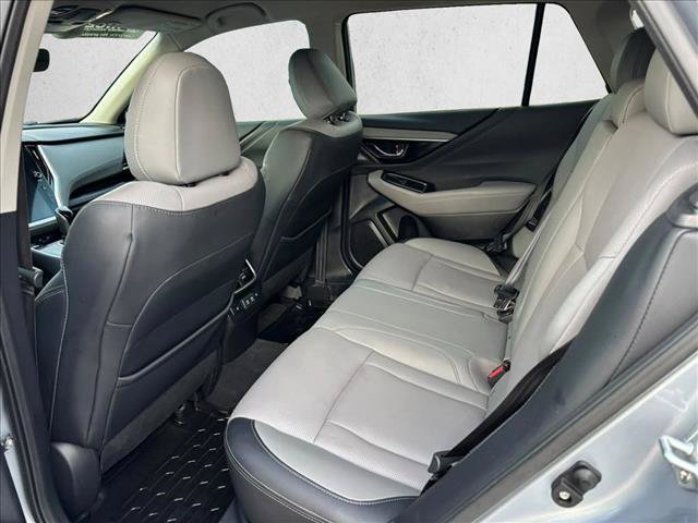Used 2022 Subaru Outback Limited AWD/4WD image 10
