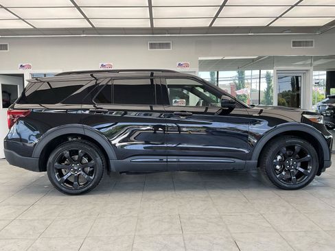 Used 2022 Ford Explorer ST-Line w/ Class IV Trailer Tow Package AWD/4WD image 4