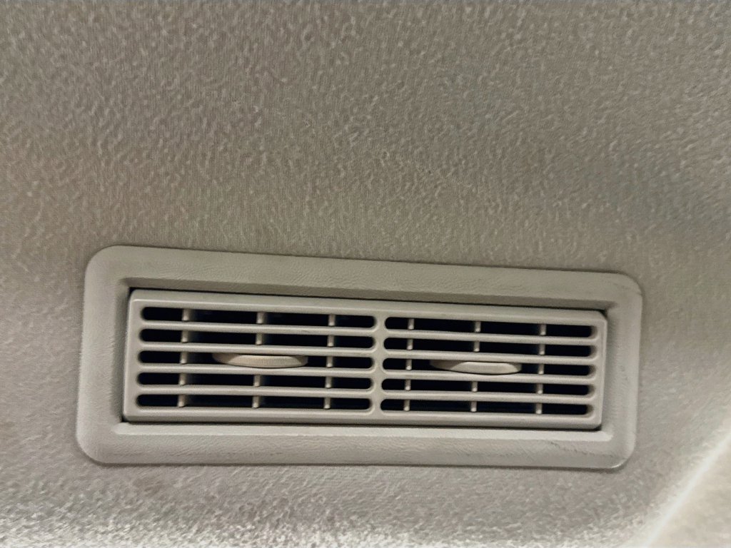 Used 2008 Chevrolet Express 3500 Extended Passenger RWD image 26