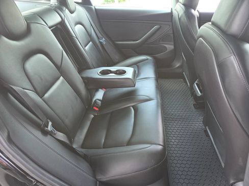 Used 2019 Tesla Model 3 Standard Range Plus RWD image 31