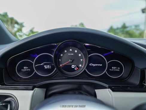 Used 2020 Porsche Cayenne AWD/4WD image 19
