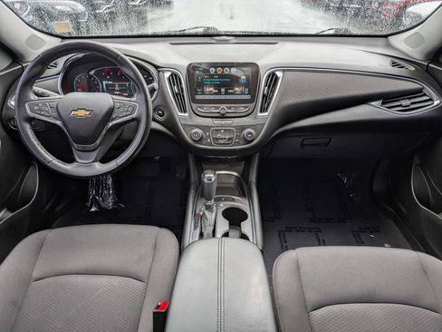 Used 2018 Chevrolet Malibu LT FWD image 21