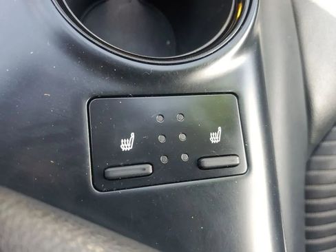 Used 2020 Toyota Camry LE FWD image 16