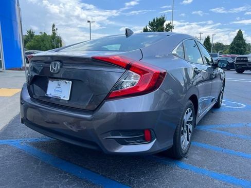Used 2018 Honda Civic EX image 6