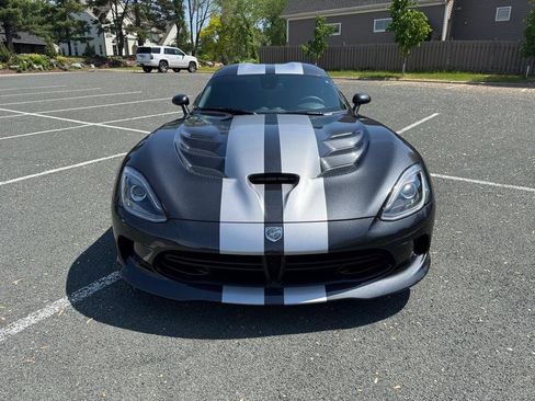 Used 2017 Dodge Viper GTC w/ GTS Interior Package RWD image 13