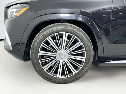 Used 2023 Mercedes-Benz Maybach GLS 600 4MATIC image 17